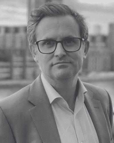 Dr Mikael Sodergren