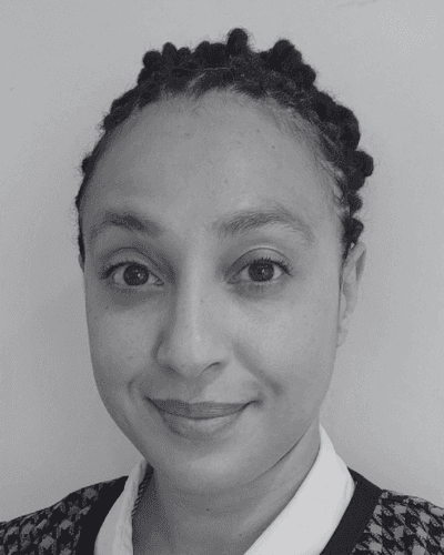Dr. Luisa Searle